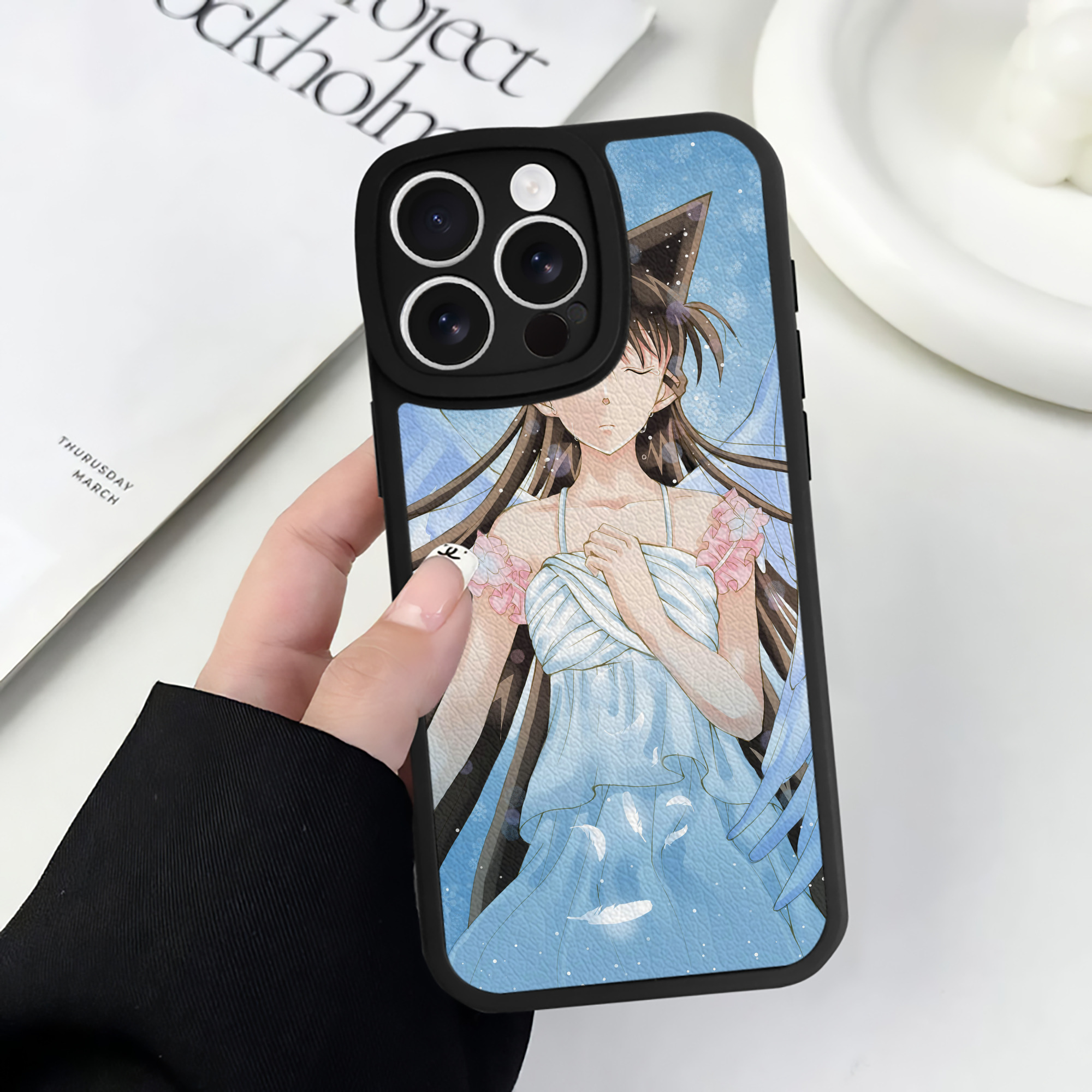 （画像用） 名探偵コナン Detective Conan 【iPhone 16シリーズ対応】シリコンスマホケース（レザー調） 材質：シリコン
